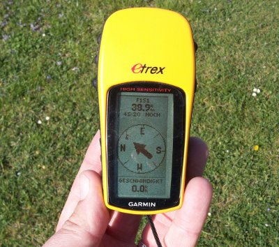 Mein Schweizer Taschenmesser in Sachen Geocaching. Das Garmin eTrex H in der Kompassdarstellung. Wichtigste Informationen für Geocaching auf einen Blick. Mein Schweizer Taschenmesser in Sachen Geocaching. Das Garmin eTrex H in der Kompassdarstellung. Wichtigste Informationen für Geocaching auf einen Blick.