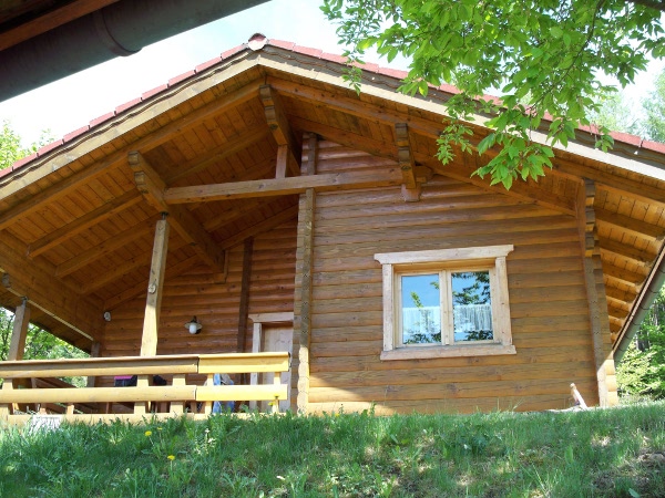 Ferienhaus Nr. 4 Terrasse mit Eingangsbereich