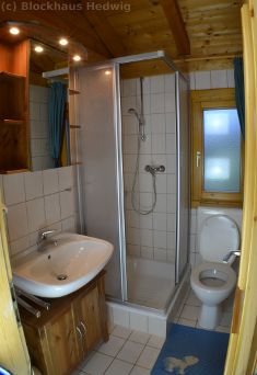 Duschbad. Mehr Bilder, dann auf Bild klicken. Duschbad. Mehr Bilder, dann auf Bild klicken.